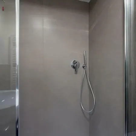 Villino Wanda בית הארחה 4*