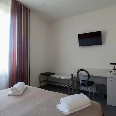 Villino Wanda בית הארחה מונטרוסו אל מארה