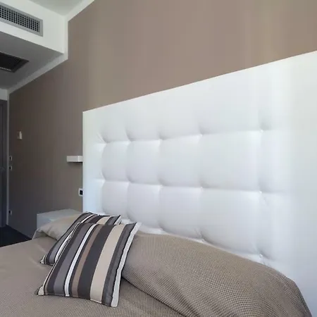 Villino Wanda 4* מונטרוסו אל מארה